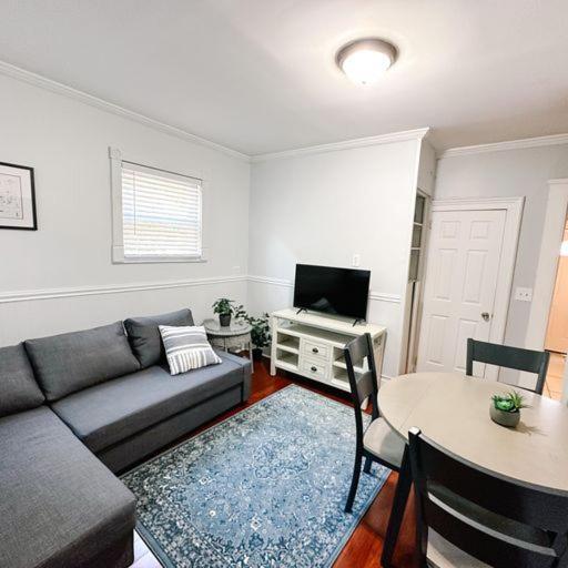 Historic Peaceful Apartment New Haven Bagian luar foto